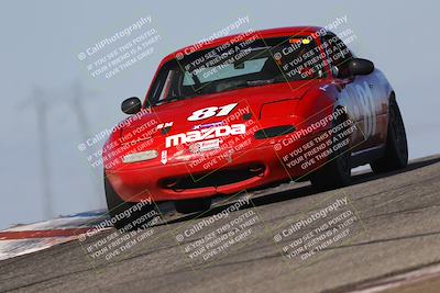 media/Oct-26-2025-CalClub SCCA (Sun) [[8ce1e69566]]/Group 5/Grapevine/